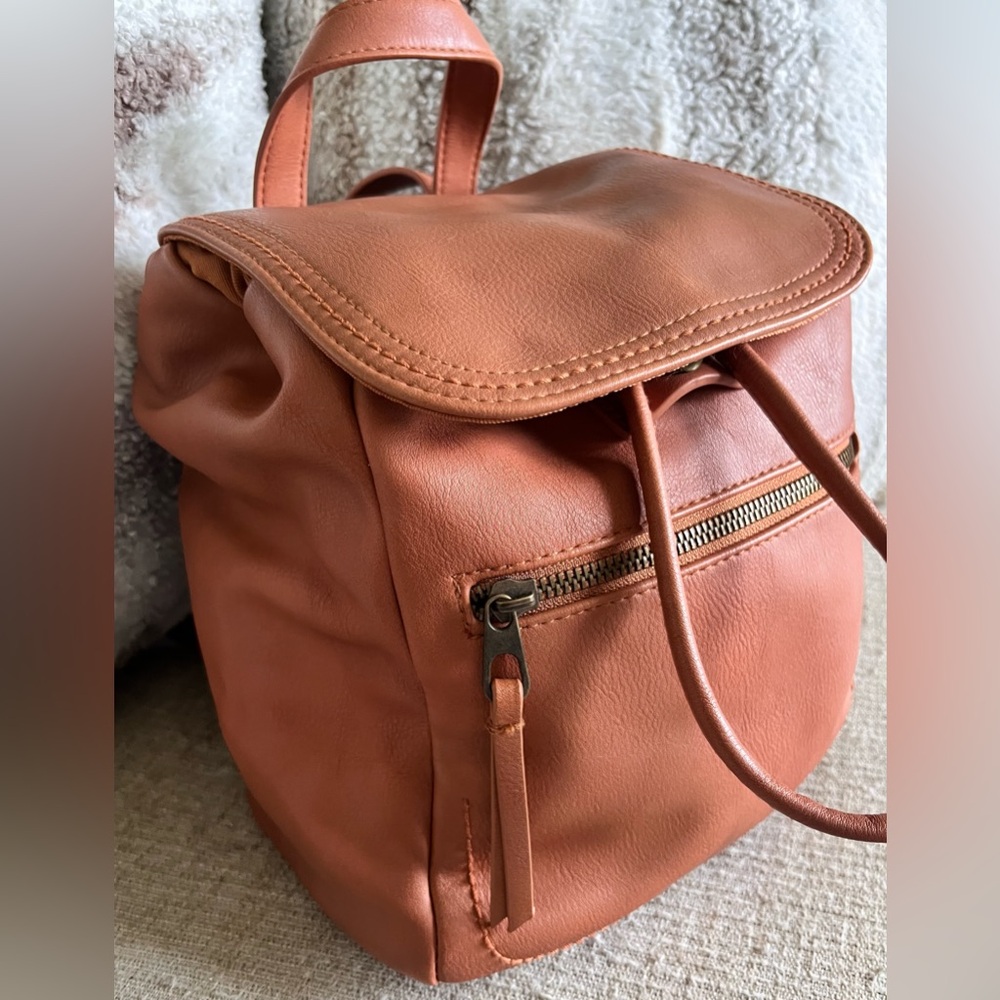 Universal Thread Backpack - image 2